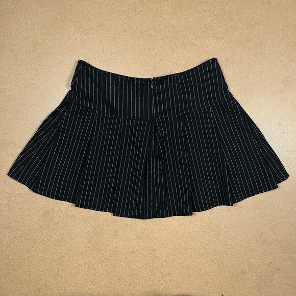 Vintage Lip Service Gangsta Pranksta Pinstripe Black Mini Skirt Medium Y2K Goth - Picture 6 of 15